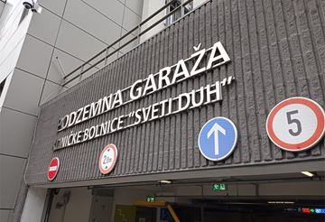 Javna garaža KB "Sveti Duh"